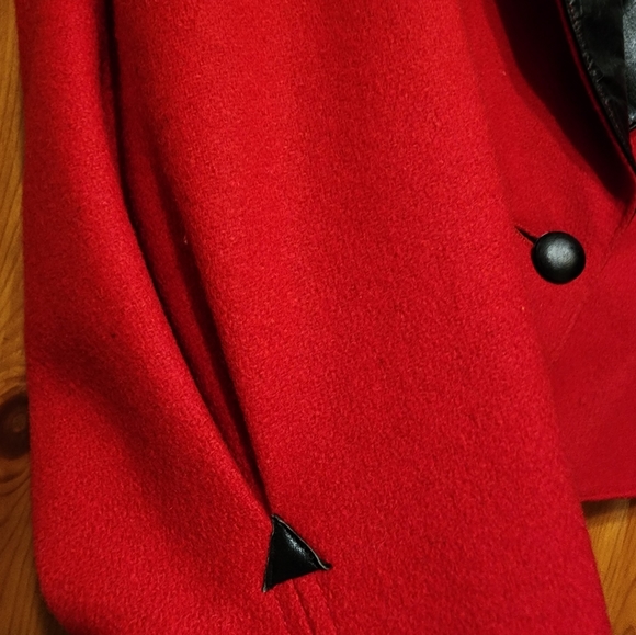 Jonathan Stevens Vintage Cropped Red Wool and  Leather Jacket, Size L - Picture 8 of 13